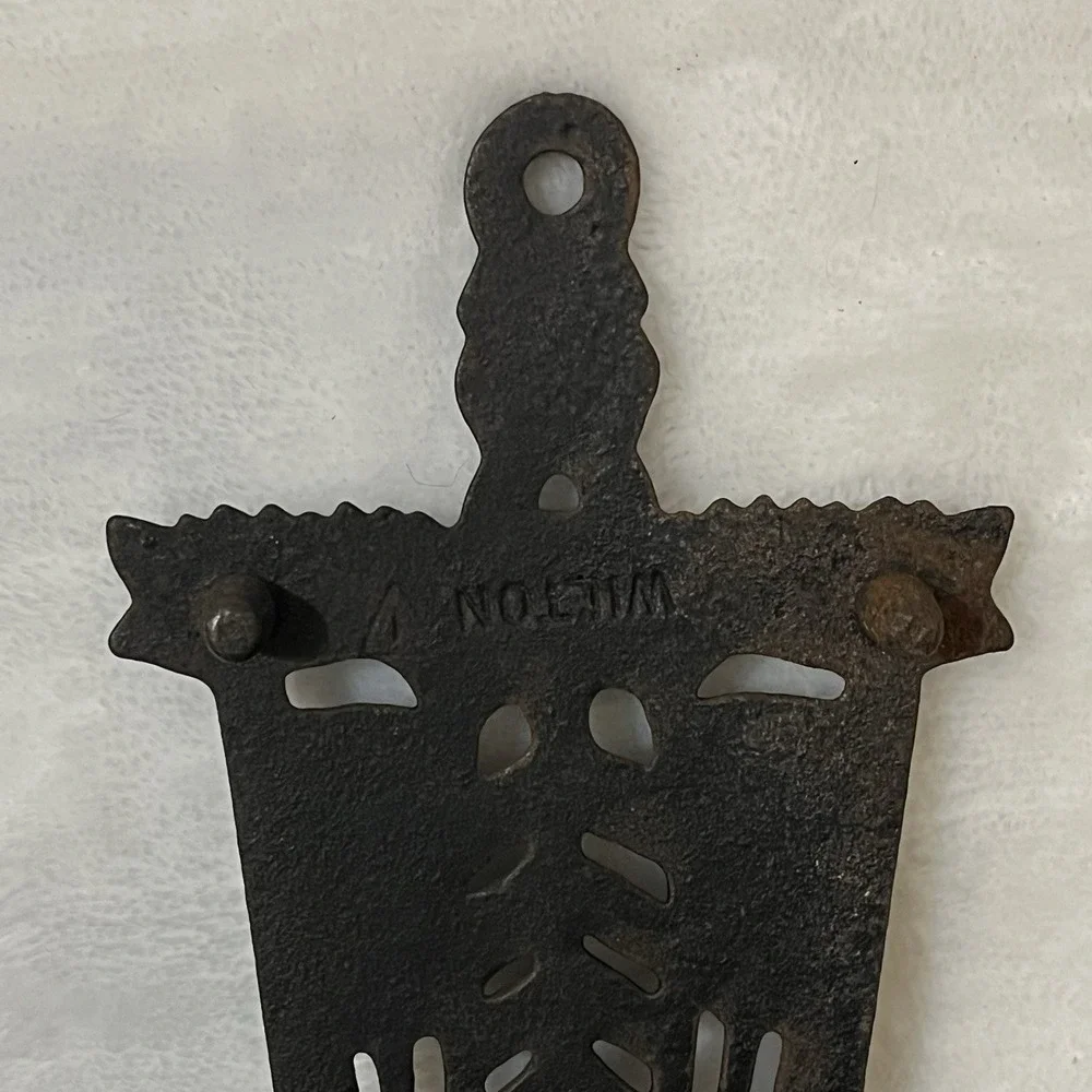 Vintage WILTON Cast Iron Trivet Brooms Wheat Stalk and Heart Shape 5